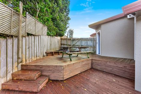 Photo of property in 18a Jacanas Place, Unsworth Heights, Auckland, 0632