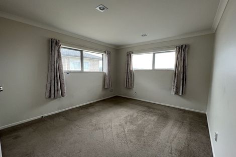 Photo of property in 16 Kira Road, Flat Bush, Auckland, 2016