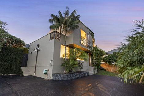 Photo of property in 27a Peter Terrace, Castor Bay, Auckland, 0620