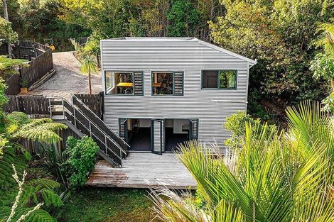 Photo of property in 395 Titirangi Road, Titirangi, Auckland, 0604