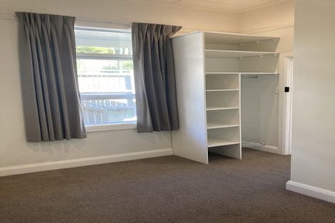 Photo of property in 17 Queens Drive, Kilbirnie, Wellington, 6022