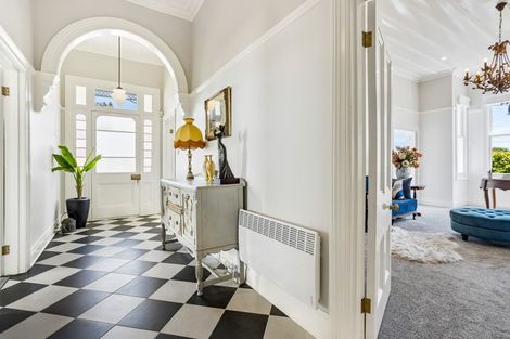 Photo of property in 150 Calliope Road, Stanley Point, Auckland, 0624