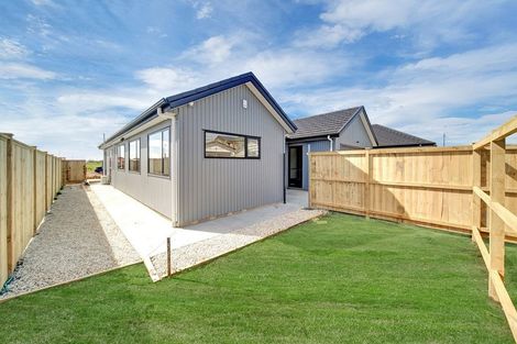 Photo of property in 27 Uatoto Road, Clarks Beach, 2122