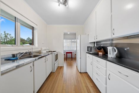 Photo of property in 3 Poto Street, Te Atatu South, Auckland, 0610