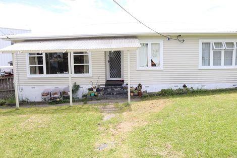 Photo of property in 1/44 College Road, Northcote, Auckland, 0627