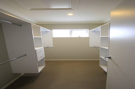 Photo of property in 15 Newbury Place, Schnapper Rock, Auckland, 0632