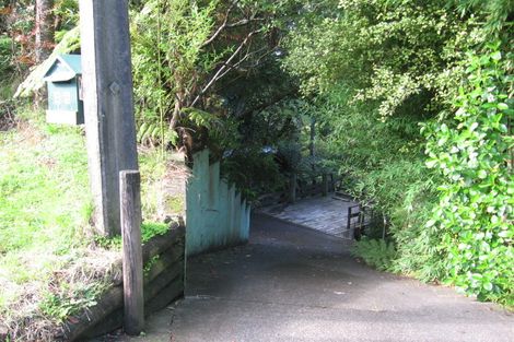 Photo of property in 46 Kauri Point Road, Laingholm, Auckland, 0604