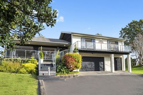 Photo of property in 42 Arana Drive, Karaka, Drury, 2578