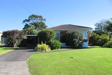 Photo of property in 12 Flanshaw Road, Te Atatu South, Auckland, 0610
