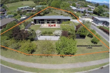 Photo of property in 12 Arapeta Place, Takaka, 7110