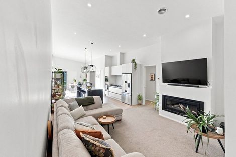 Photo of property in 17 Lawry Street, Blagdon, New Plymouth, 4310