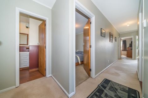 Photo of property in 14 Ellesmere Crescent, Highbury, Palmerston North, 4412