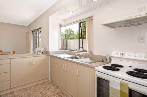 Photo of property in Orange Grove Flats, 31/549 Childers Road, Te Hapara, Gisborne, 4010