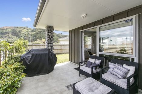 Photo of property in 14 Reubens Farm Lane, Taita, Lower Hutt, 5011