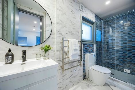 Photo of property in 48b Peter Terrace, Castor Bay, Auckland, 0620