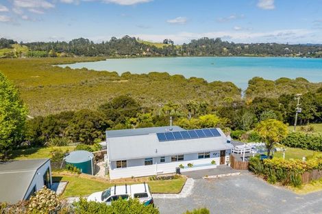 Photo of property in 6 Brumby Lane, Russell, 0272