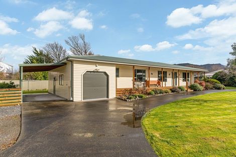 Photo of property in 10 Tait Crescent, Featherston, 5710