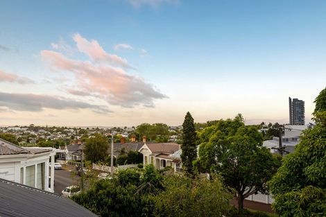 Photo of property in 18 Pompallier Terrace, Ponsonby, Auckland, 1011