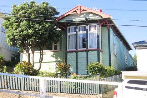 Photo of property in 24 Avon Street, Island Bay, Wellington, 6023