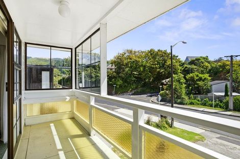 Photo of property in 32 Collins Avenue, Tawa, Wellington, 5028