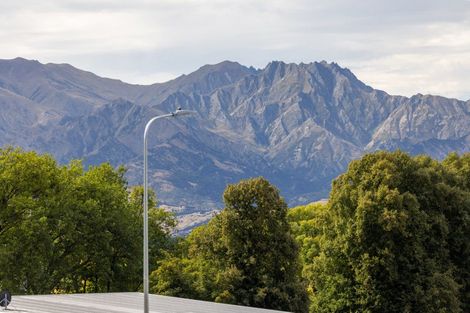 Photo of property in 9 Glenbrae Crescent, Wanaka, 9305