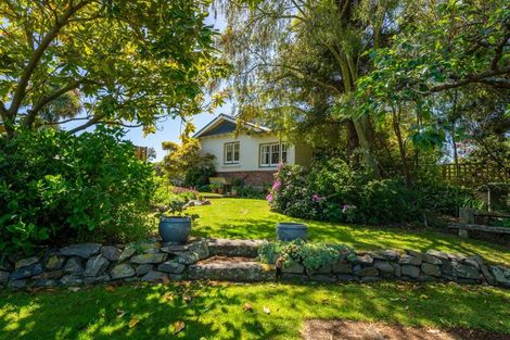 Photo of property in 17 Parsonage Road, Waimate, 7924