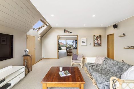 Photo of property in 132 Churchill Road, Rothesay Bay, Auckland, 0630