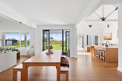 Photo of property in 438 Oaia Road, Muriwai, Waimauku, 0881