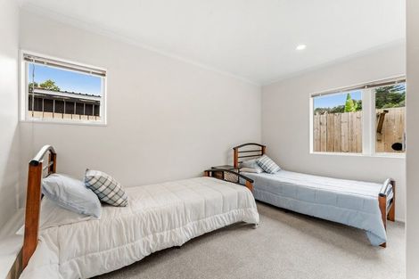 Photo of property in 2/64 Mckenzie Avenue, Arkles Bay, Whangaparaoa, 0932
