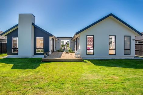Photo of property in 5 Smiley Place, Mosgiel, 9024