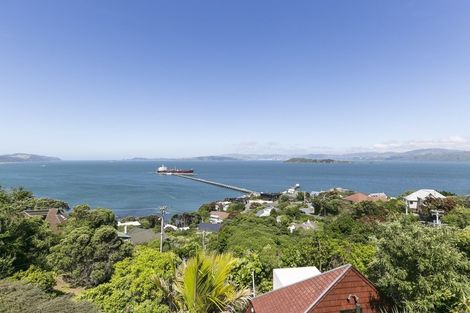 Photo of property in 31 Howard Road, Point Howard, Lower Hutt, 5013