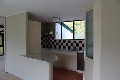 Photo of property in 1/6 Lyons Avenue, Murrays Bay, Auckland, 0630