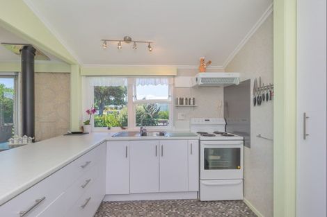 Photo of property in 63 Koputara Road, Himatangi Beach, Foxton, 4891