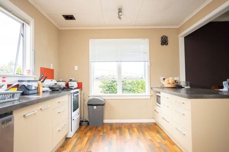 Photo of property in 4 Albert Street, Dannevirke, 4930