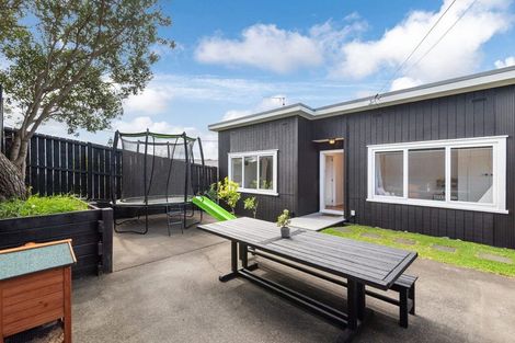 Photo of property in 42 Matipo Road, Mairangi Bay, Auckland, 0630