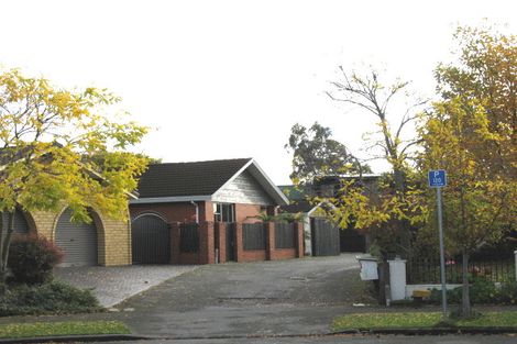 Photo of property in 1/24 Sawtell Place, Northcote, Christchurch, 8052