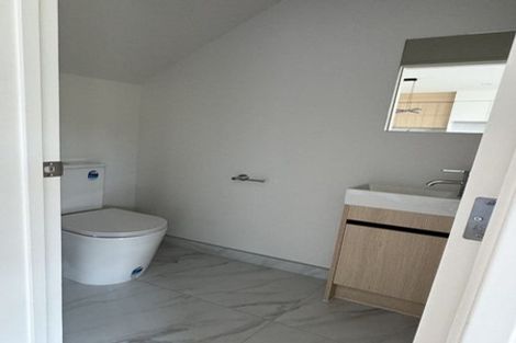 Photo of property in 215c Forrest Hill Road, Forrest Hill, Auckland, 0620