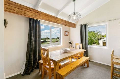 Photo of property in 1 Waitawa Place, Lynmore, Rotorua, 3010
