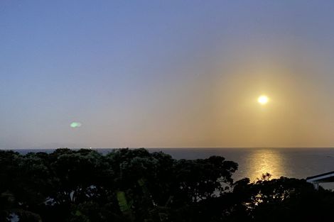 Photo of property in 108 Pacific Parade, Army Bay, Whangaparaoa, 0930