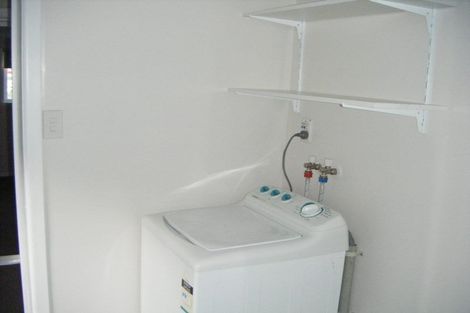 Photo of property in 95 Kelburn Parade, Kelburn, Wellington, 6012