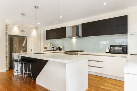 Photo of property in 7 Carex Way, Long Bay, Auckland, 0630