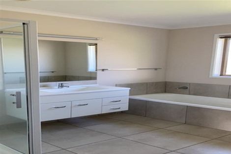 Photo of property in 10 Sundale Drive, Te Aroha, 3320