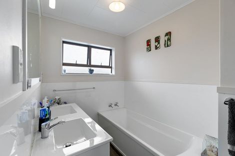 Photo of property in 30 Park View Avenue, Feilding, 4702