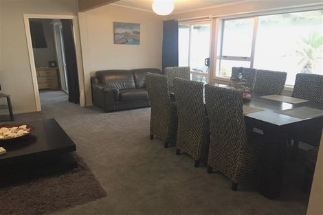 Photo of property in 7 Messenger Terrace, Oakura, 4314