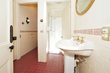 Photo of property in 1 Knighton Road, Hillcrest, Hamilton, 3216