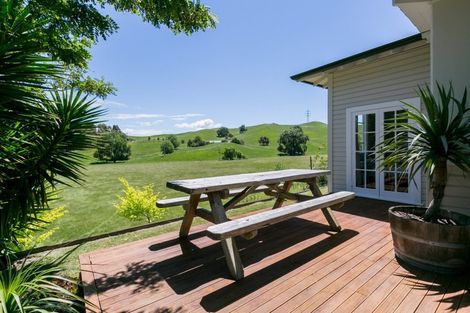 Photo of property in 144 Springfield Road, Taradale, Napier, 4183