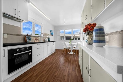 Photo of property in 31 William Avenue, Manurewa, Auckland, 2102