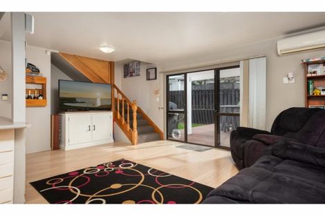 Photo of property in 13 Pokapu Place, Bethlehem, Tauranga, 3110