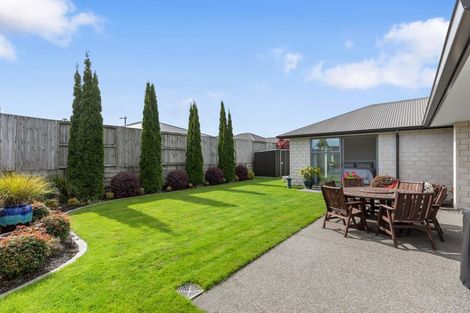 Photo of property in 142 Puhirake Crescent, Pyes Pa, Tauranga, 3112