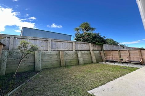 Photo of property in 12/166 Queens Drive, Lyall Bay, Wellington, 6022